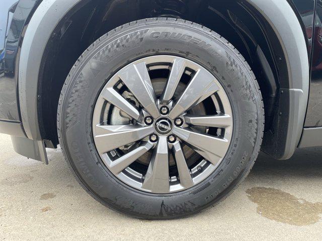 new 2025 Nissan Pathfinder car, priced at $39,714