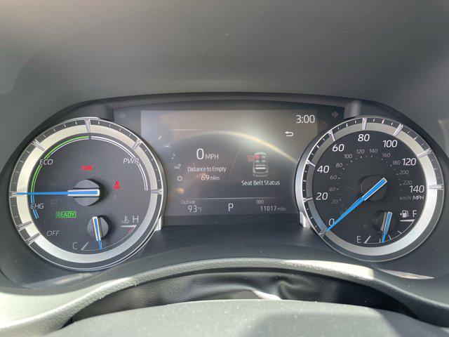 used 2022 Toyota Highlander Hybrid car, priced at $47,258