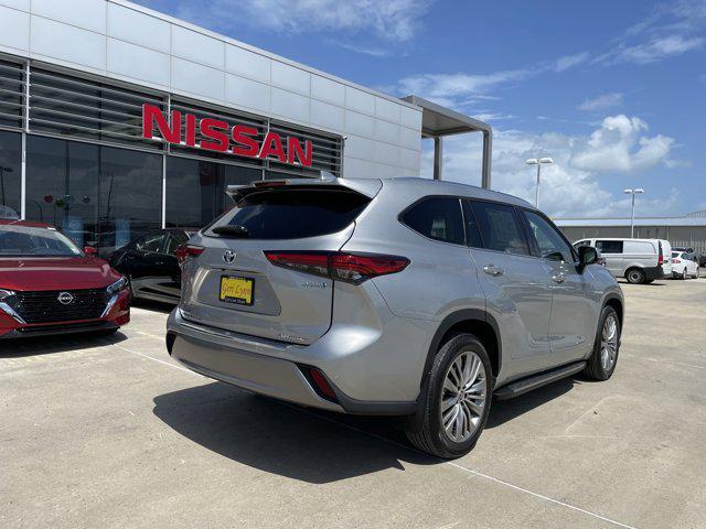 used 2022 Toyota Highlander Hybrid car, priced at $47,258