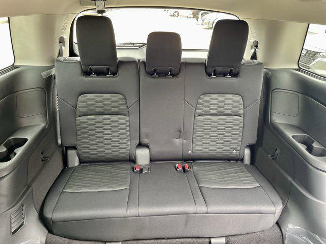 new 2025 Nissan Pathfinder car, priced at $40,112
