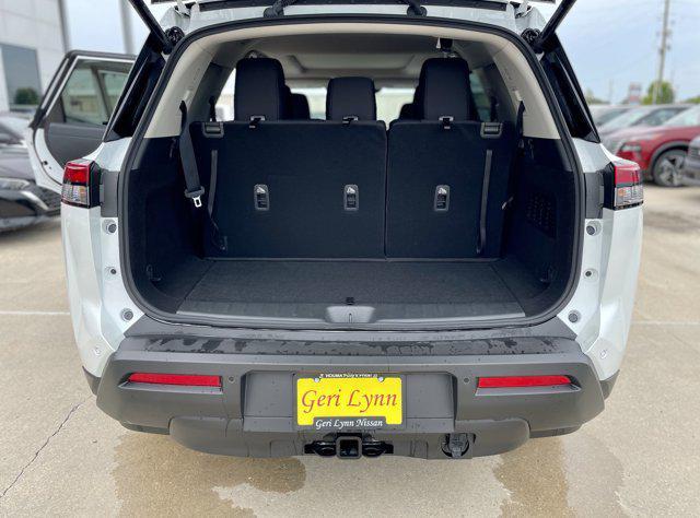 new 2025 Nissan Pathfinder car, priced at $40,112