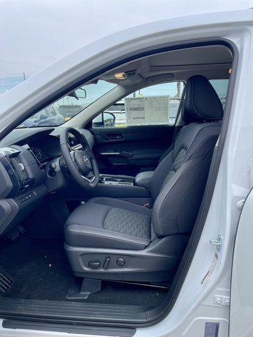 new 2025 Nissan Pathfinder car, priced at $40,112