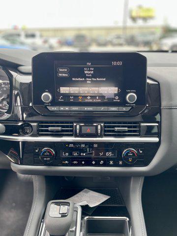 new 2025 Nissan Pathfinder car, priced at $40,112