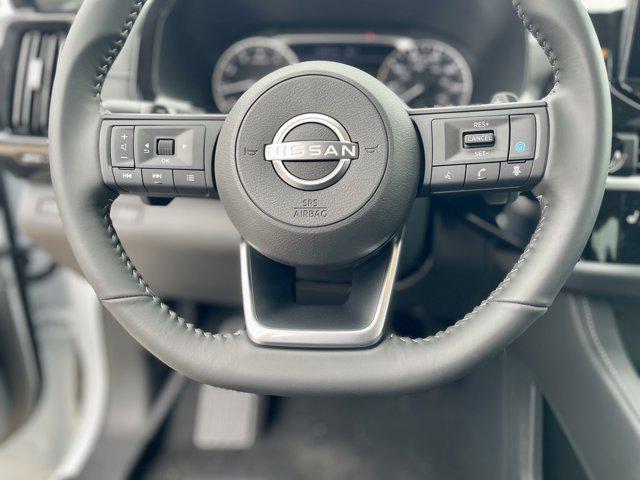 new 2025 Nissan Pathfinder car, priced at $40,112