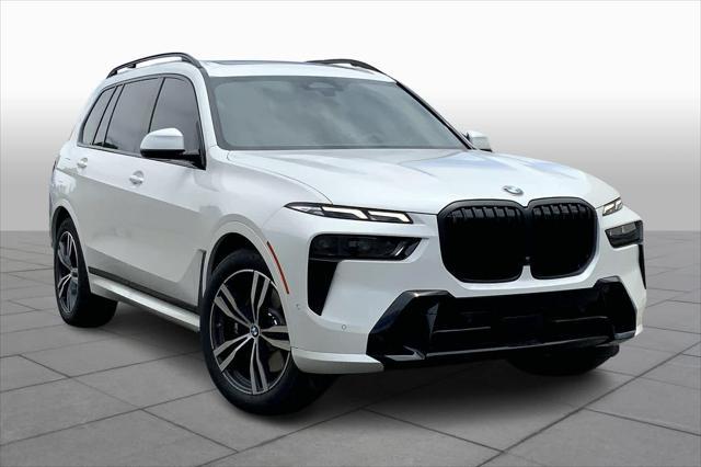 new 2025 BMW X7 car, priced at $95,205