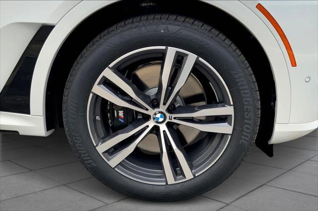 new 2025 BMW X7 car, priced at $95,205