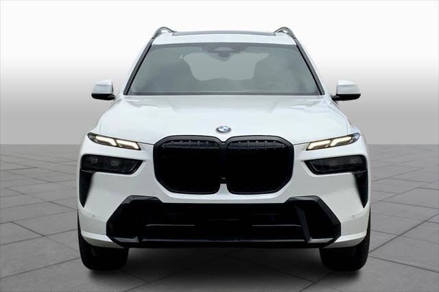 new 2025 BMW X7 car, priced at $95,205