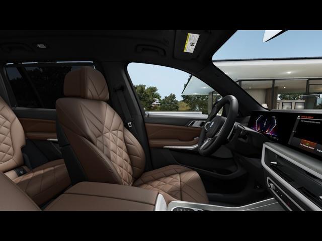 new 2025 BMW X7 car, priced at $95,205