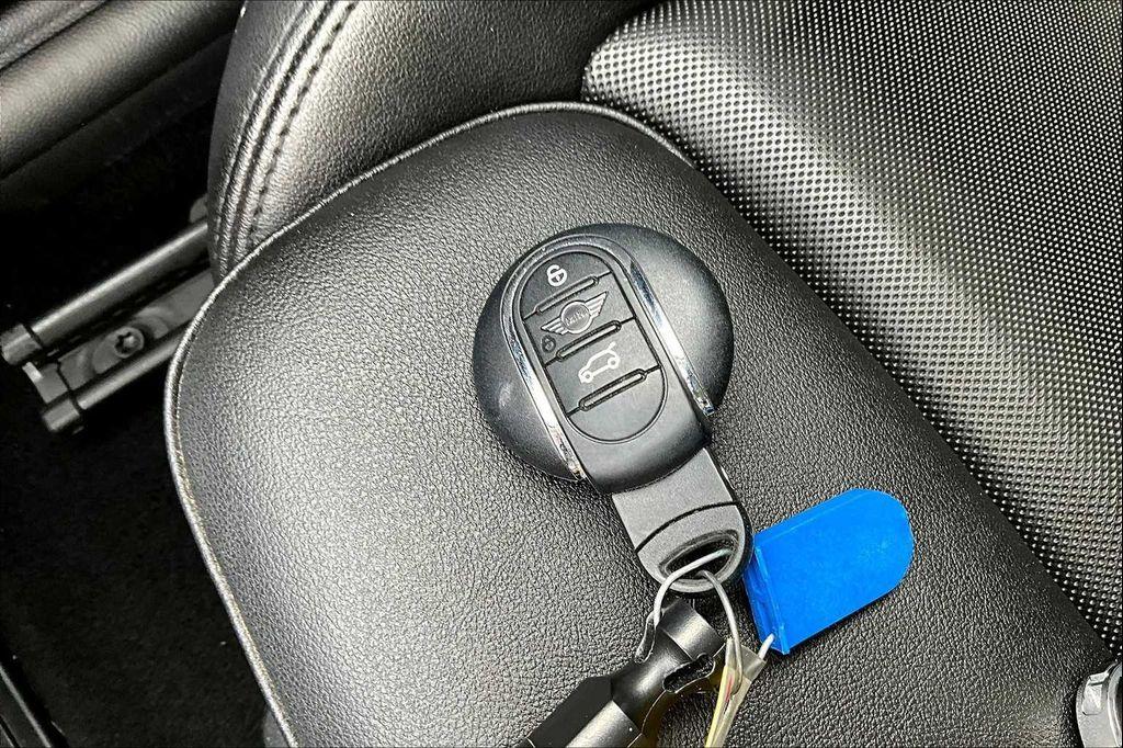 used 2024 MINI Hardtop car, priced at $19,950