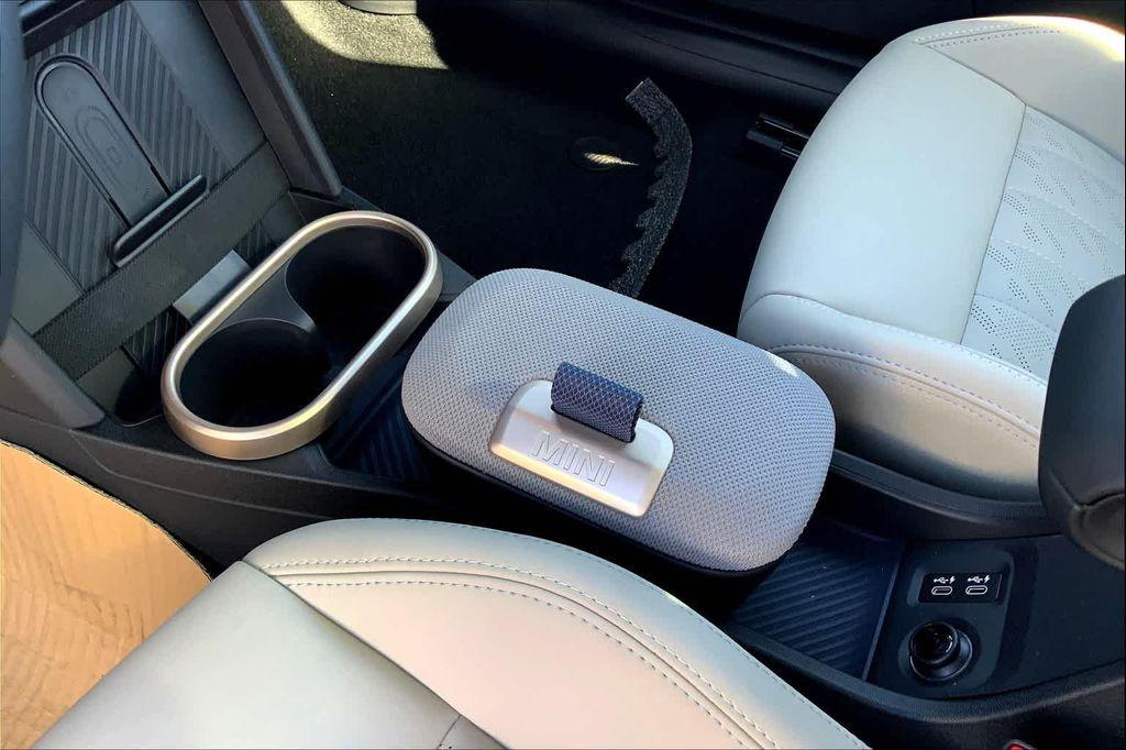 new 2025 MINI Hardtop car, priced at $38,500