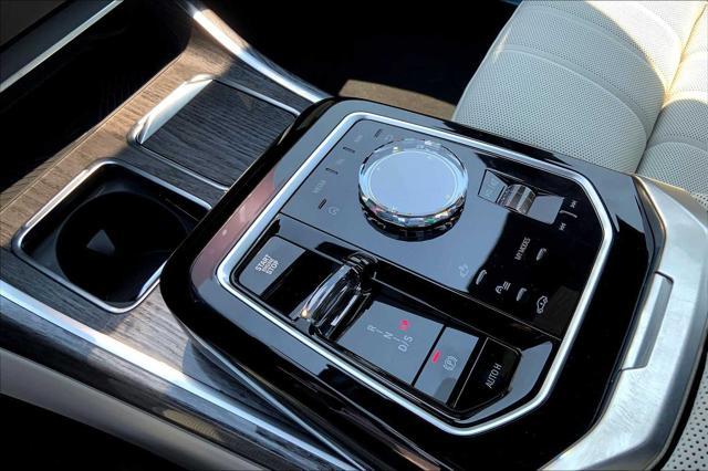 new 2025 BMW 760 car, priced at $129,625