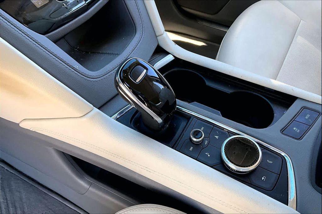 used 2021 Cadillac XT5 car, priced at $29,750