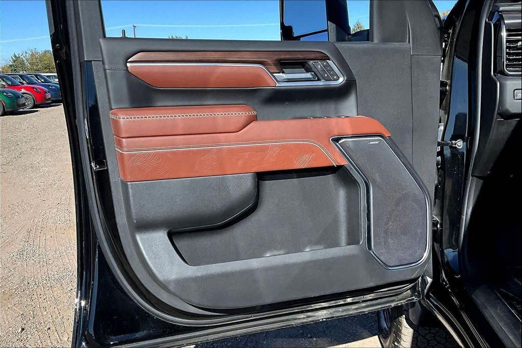 used 2025 GMC Sierra 2500 car, priced at $89,900