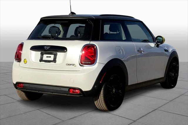 used 2024 MINI Hardtop car, priced at $28,000