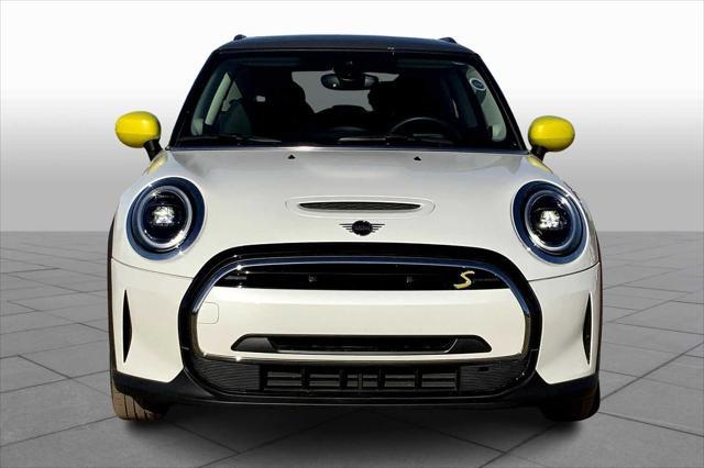 used 2024 MINI Hardtop car, priced at $28,000