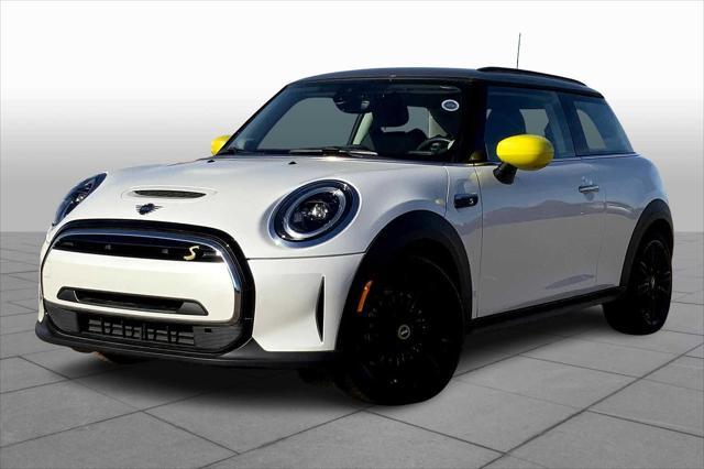 used 2024 MINI Hardtop car, priced at $28,000