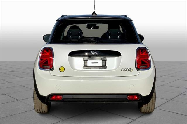 used 2024 MINI Hardtop car, priced at $28,000