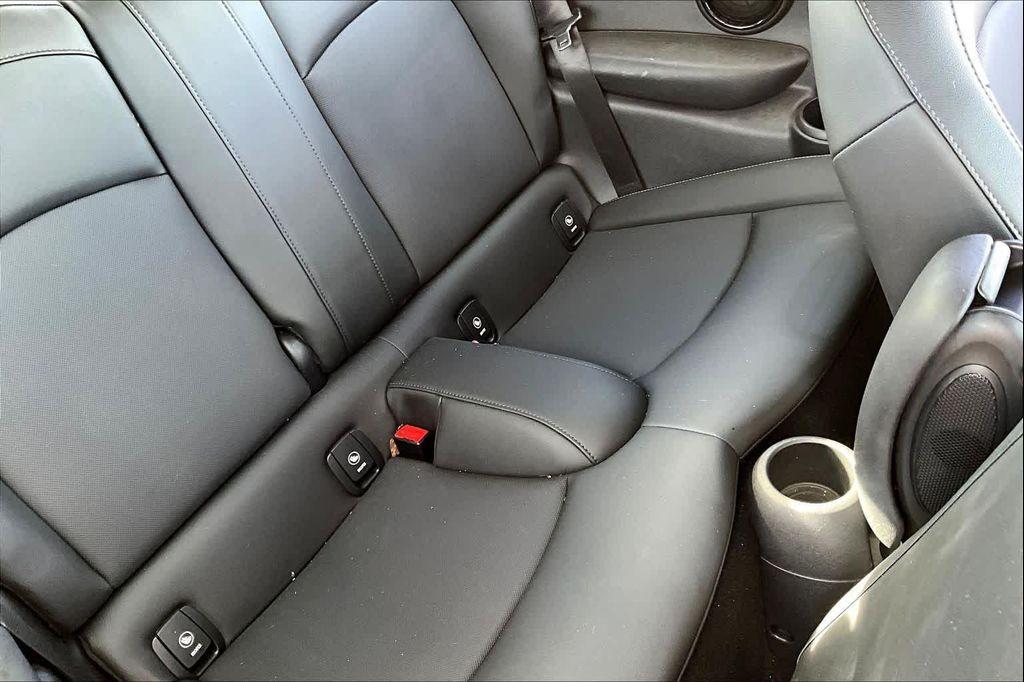 used 2019 MINI Hardtop car, priced at $18,900