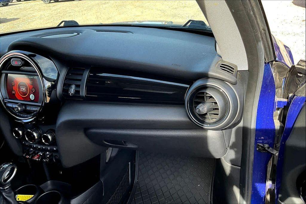 used 2019 MINI Hardtop car, priced at $18,900