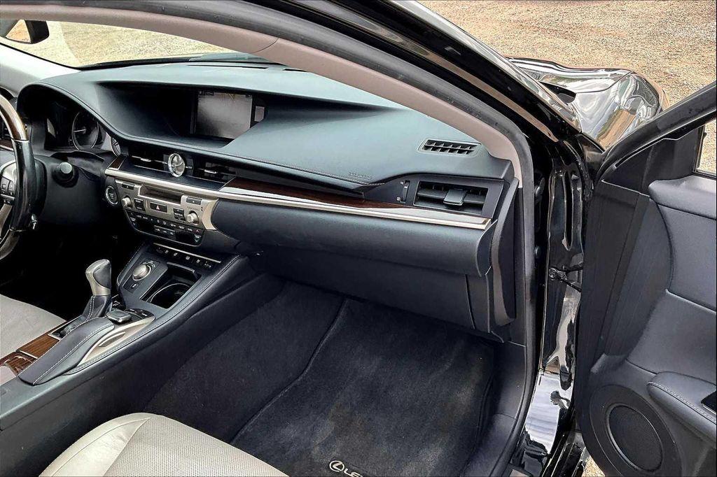 used 2016 Lexus ES 350 car, priced at $21,750