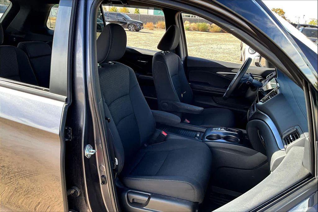 used 2021 Honda Passport car, priced at $25,000