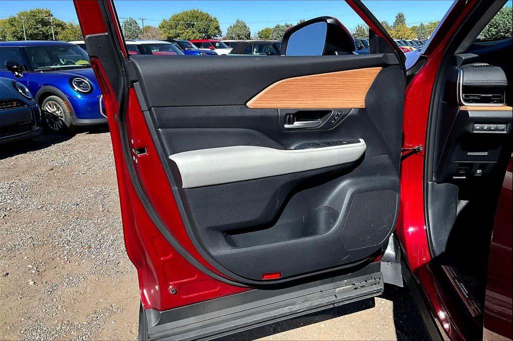 used 2025 Toyota Grand Highlander car, priced at $59,950