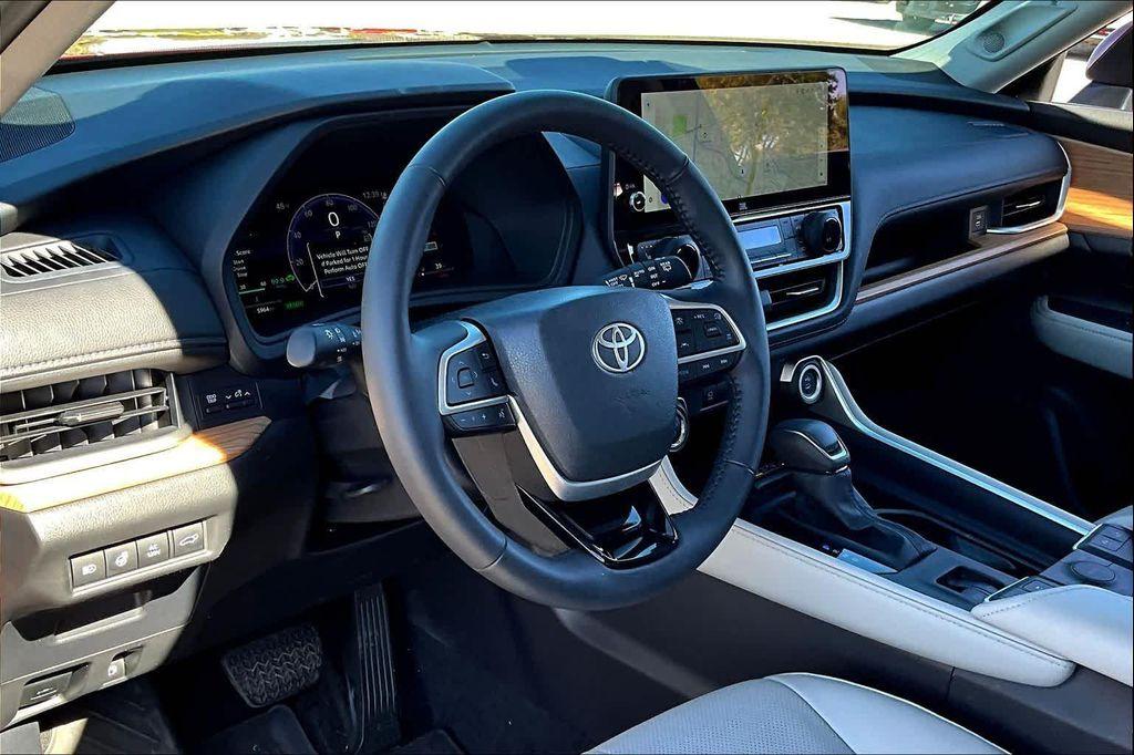 used 2025 Toyota Grand Highlander car, priced at $59,950