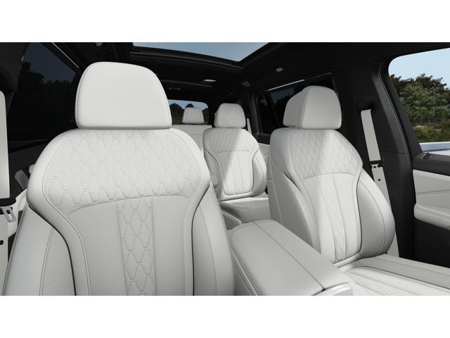 new 2026 BMW X7 car, priced at $128,795
