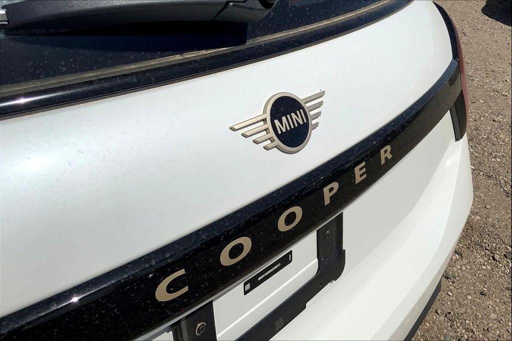 new 2025 MINI Hardtop car, priced at $35,560