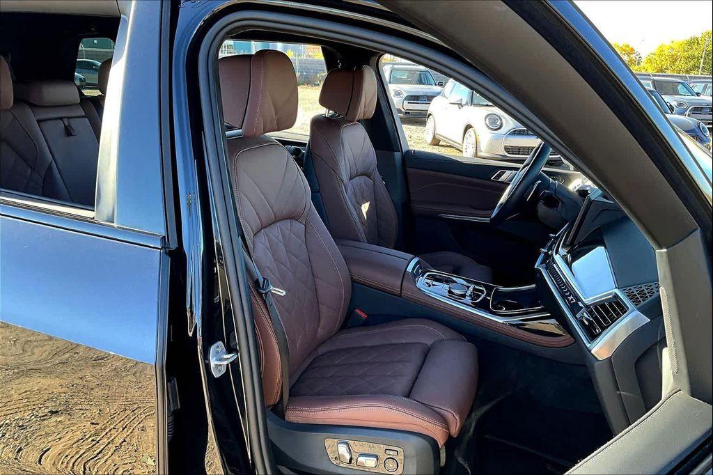 used 2025 BMW X7 car, priced at $79,900