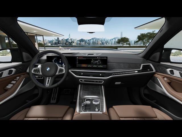 new 2025 BMW X7 car, priced at $124,090