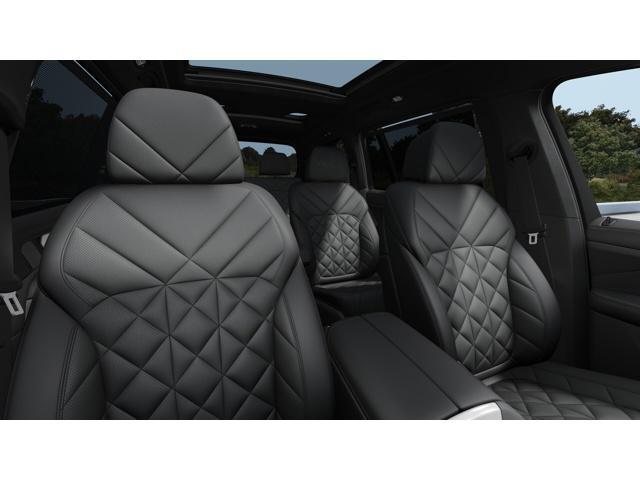 new 2026 BMW X7 car, priced at $95,825