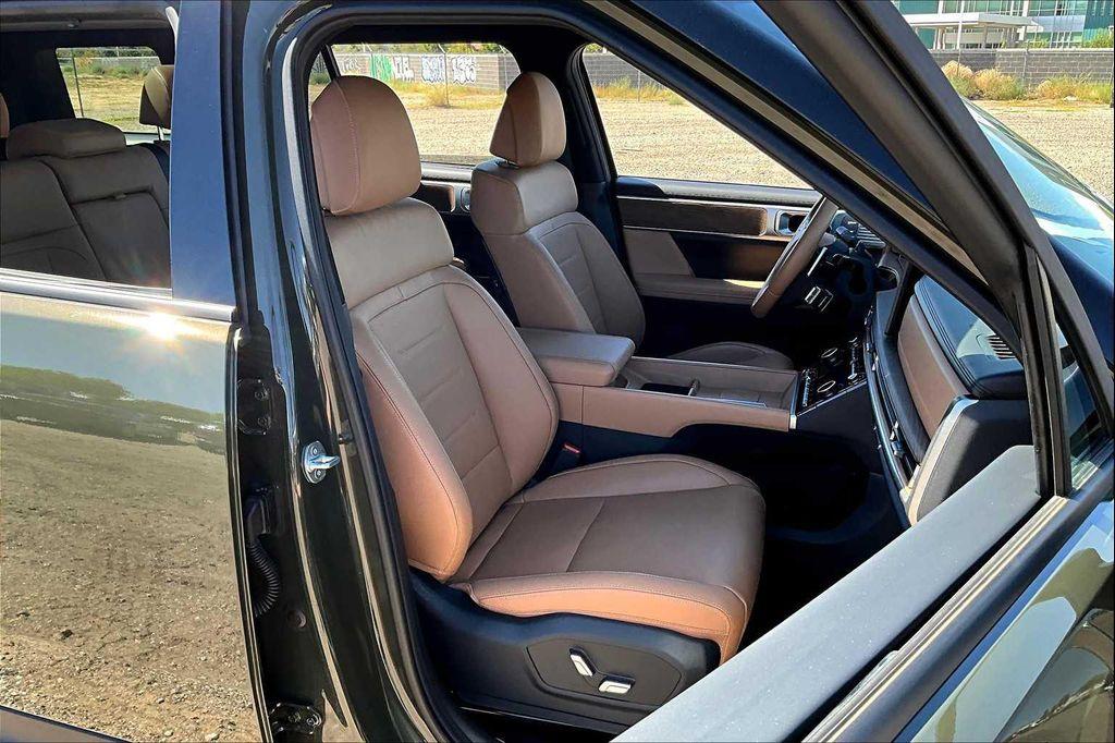 used 2025 Hyundai Santa Fe car, priced at $42,500
