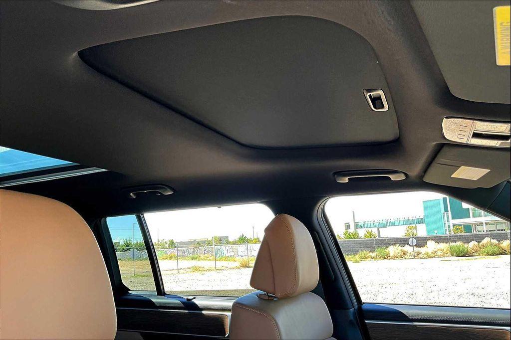 used 2025 Hyundai Santa Fe car, priced at $42,500