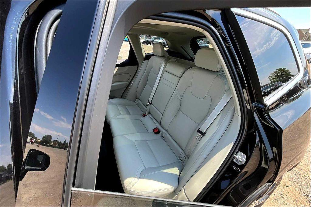used 2021 Volvo XC60 car, priced at $30,950
