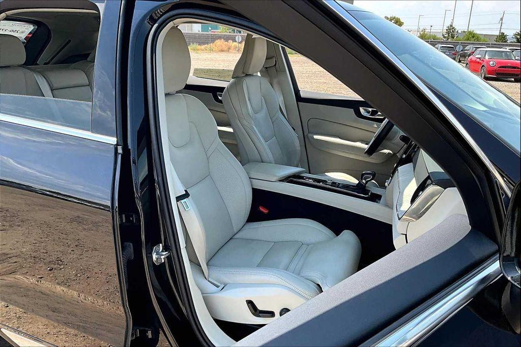 used 2021 Volvo XC60 car, priced at $30,950