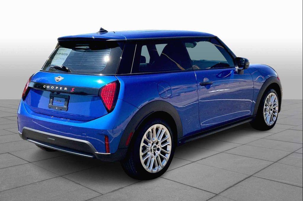 used 2025 MINI Hardtop car, priced at $35,950