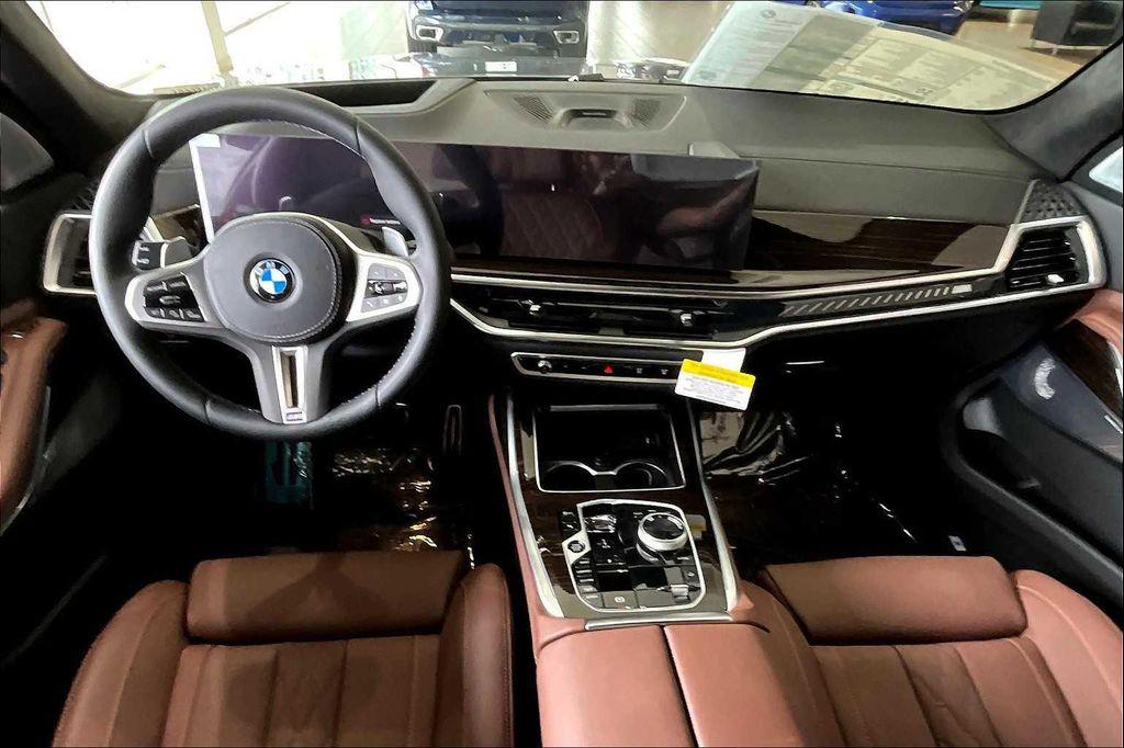 new 2026 BMW X7 car, priced at $125,690