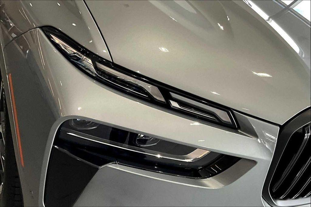 new 2026 BMW X7 car, priced at $125,690