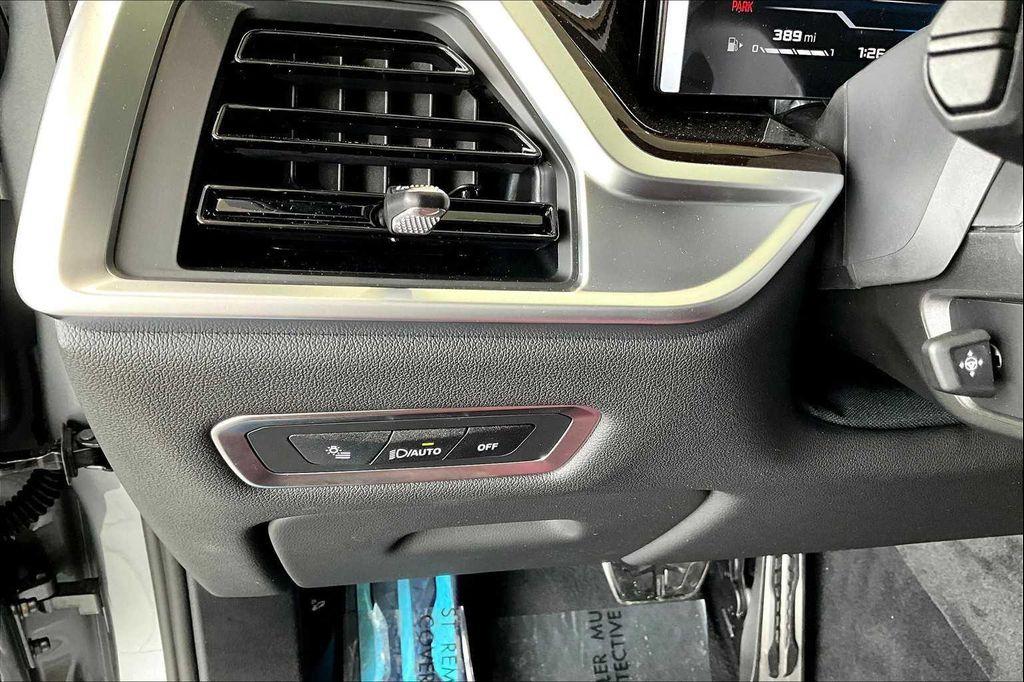 new 2026 BMW X7 car, priced at $125,690