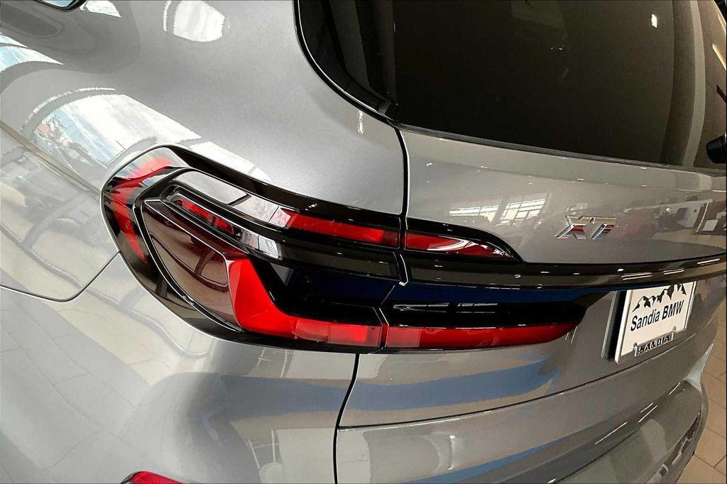 new 2026 BMW X7 car, priced at $125,690