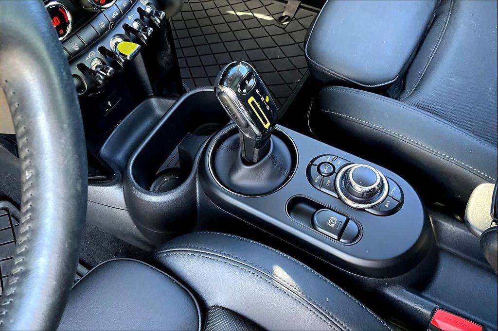 used 2024 MINI Hardtop car, priced at $24,500