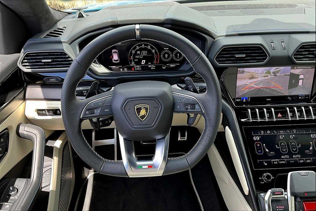 used 2023 Lamborghini Urus car, priced at $259,000