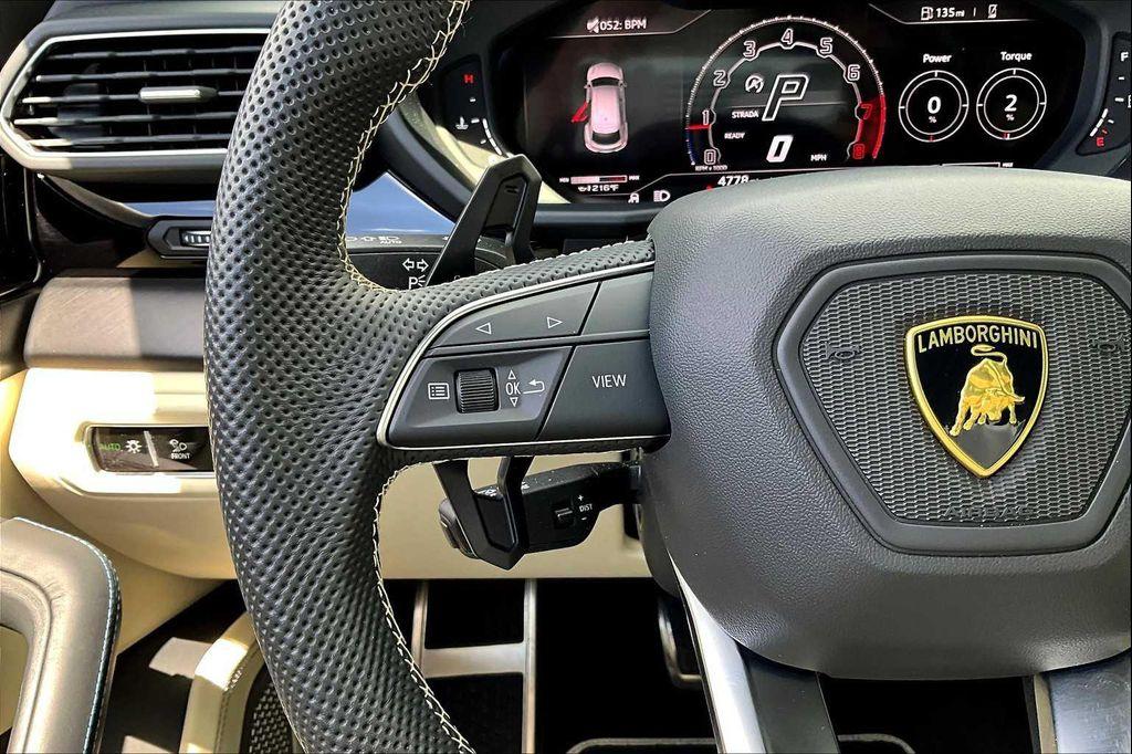 used 2023 Lamborghini Urus car, priced at $259,000