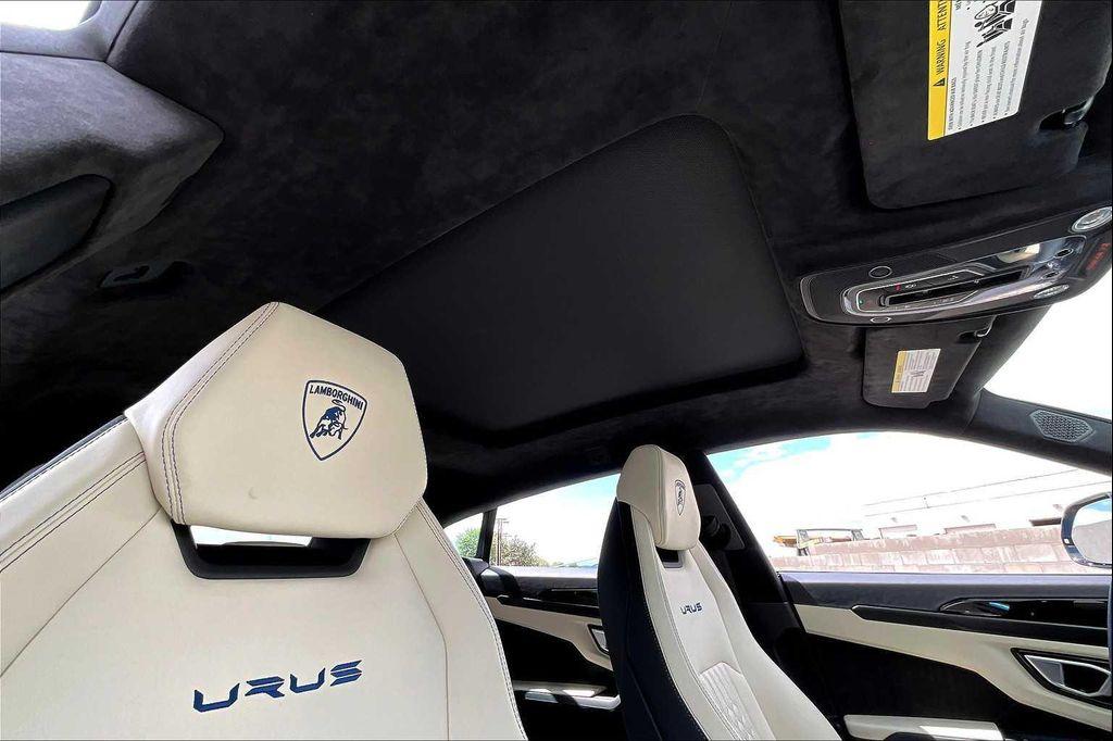 used 2023 Lamborghini Urus car, priced at $259,000