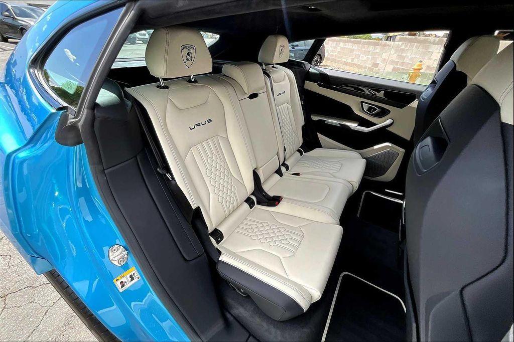 used 2023 Lamborghini Urus car, priced at $259,000