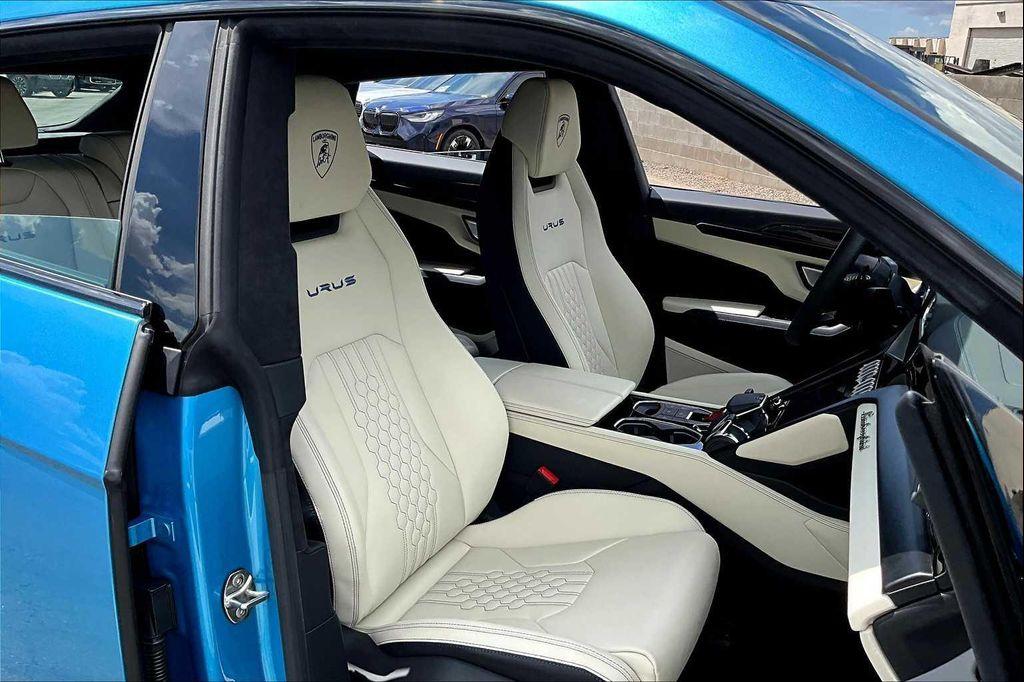 used 2023 Lamborghini Urus car, priced at $259,000