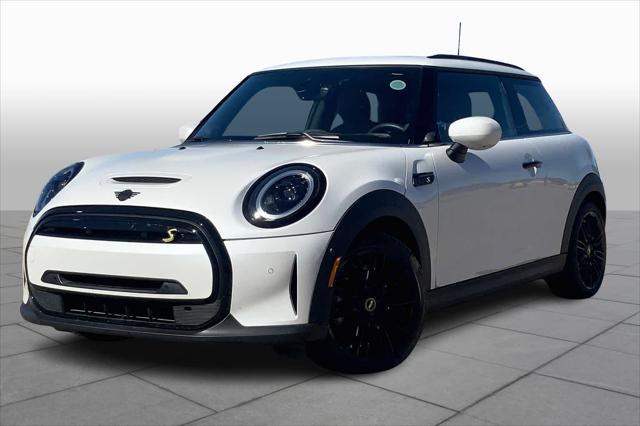 used 2024 MINI Hardtop car, priced at $27,500