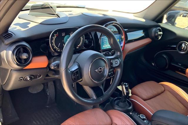 used 2022 MINI Hardtop car, priced at $27,000