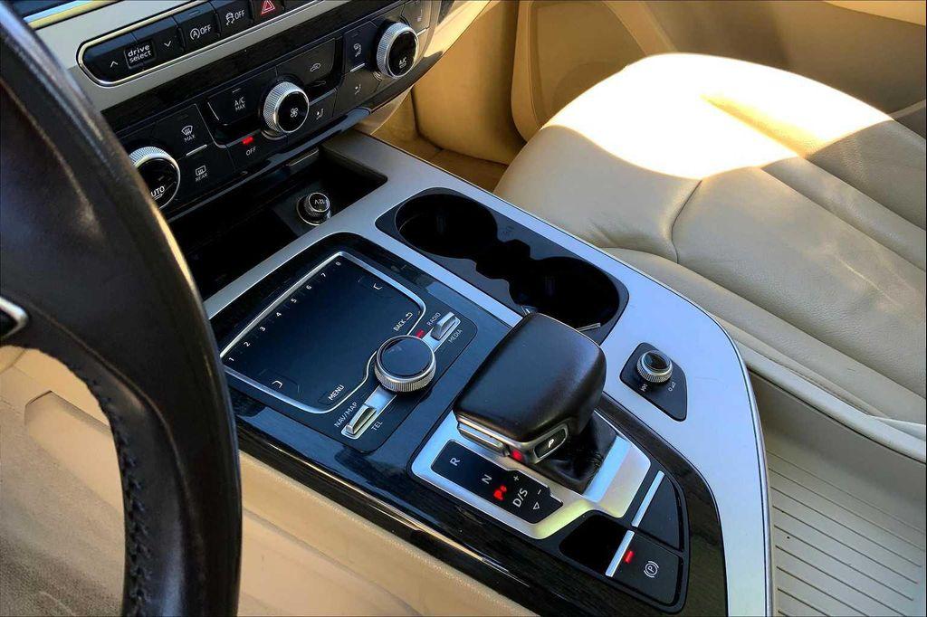 used 2019 Audi Q7 car, priced at $23,250